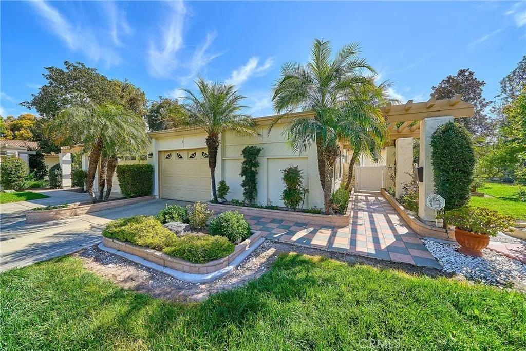 Laguna Woods, CA 92637