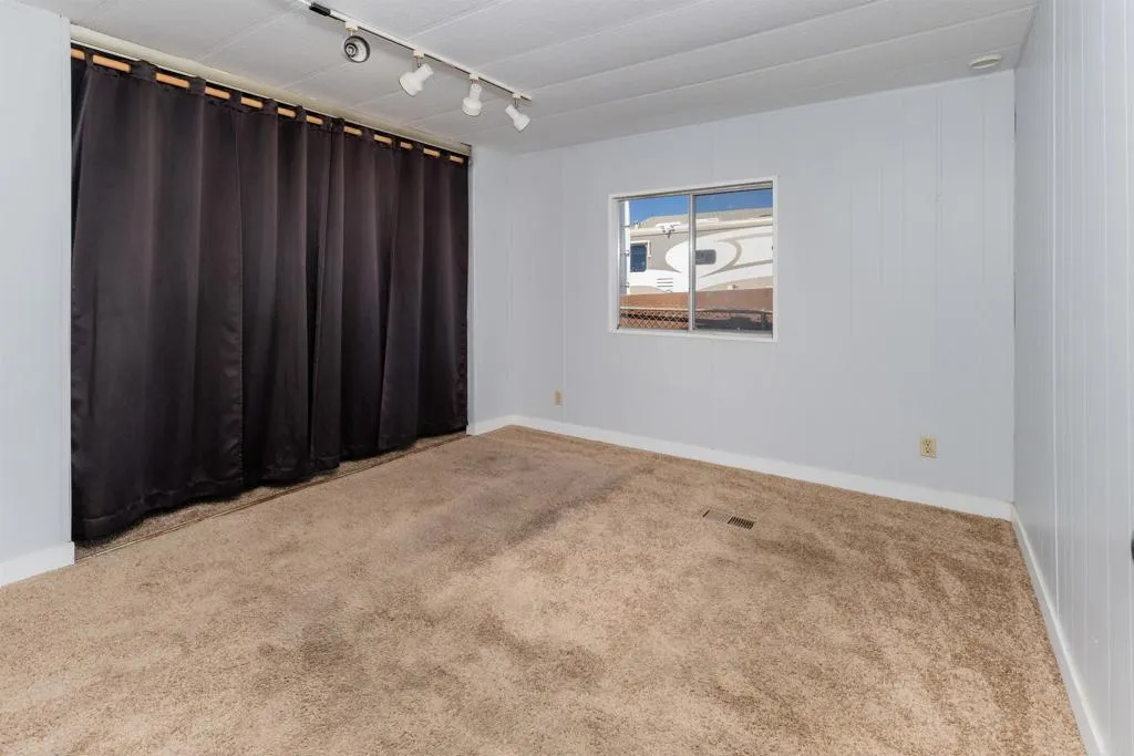 https://cdn.realtyfeed.com/cdn/127/306662191/d283bb5f33434c3740d7310c25a1dea6.webp