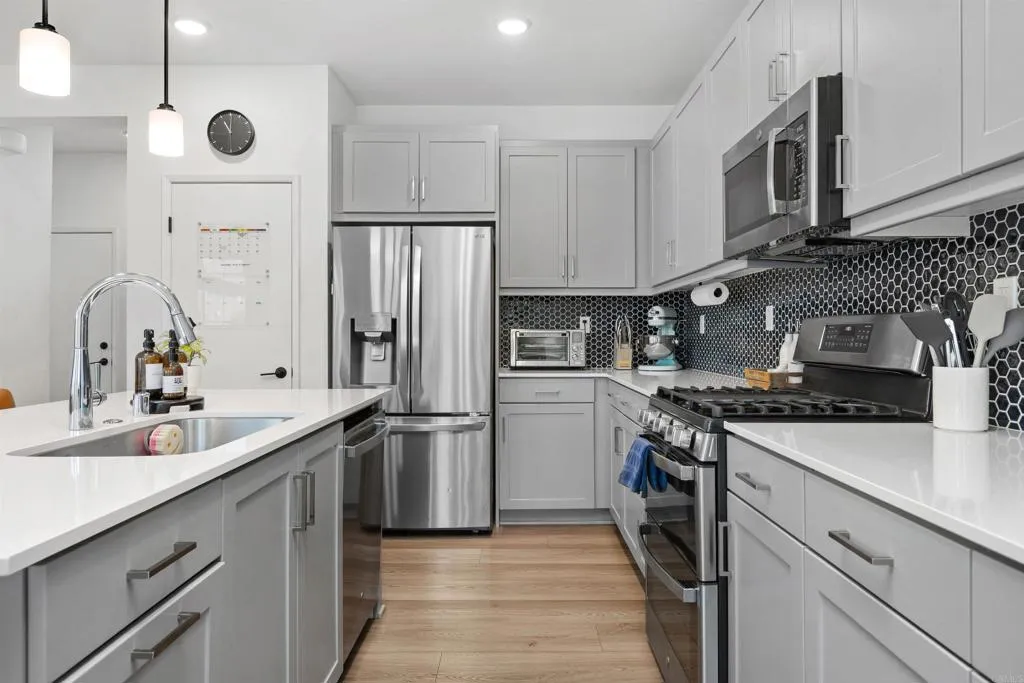 https://cdn.realtyfeed.com/cdn/127/306662207/36a92046b604c867a321111d4ee0d805.webp