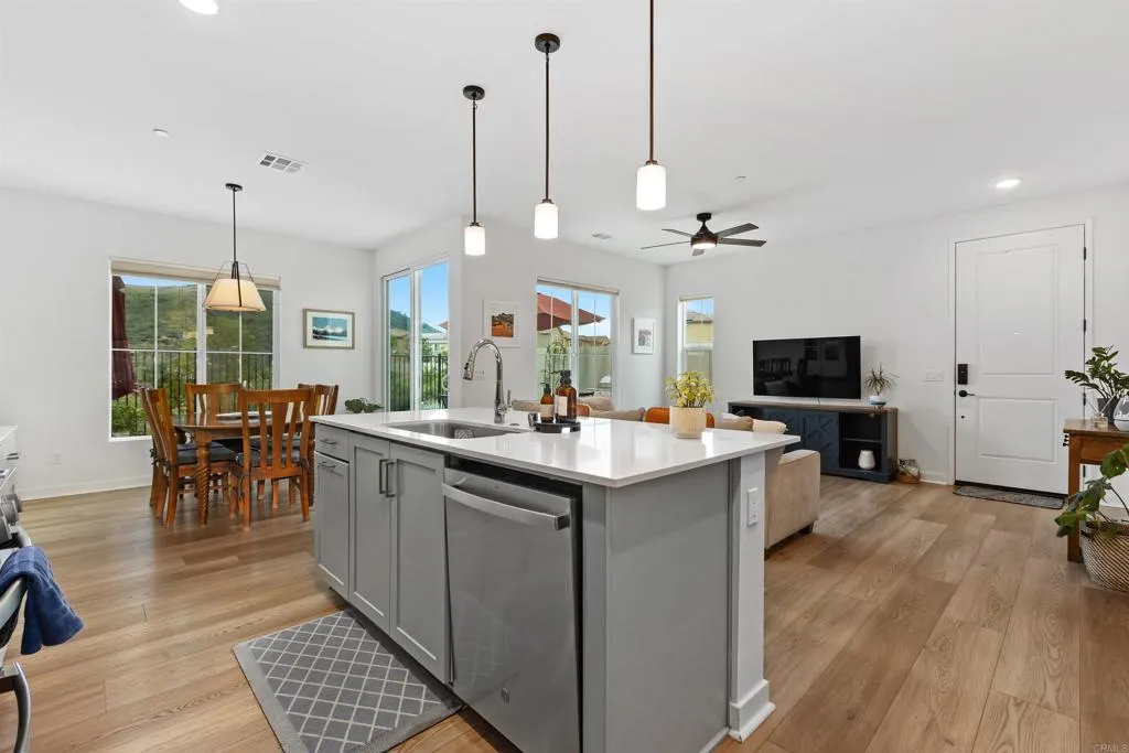 https://cdn.realtyfeed.com/cdn/127/306662207/58609991486987abc721cd2f13f9b604.webp