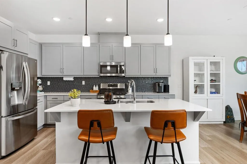 https://cdn.realtyfeed.com/cdn/127/306662207/ae73237d7ffc1e617d58603eb928539c.webp