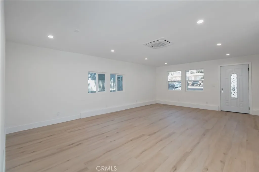 10835 Parr, Sunland, CA 91040 - Photo 4 of 12, Sunland, CA