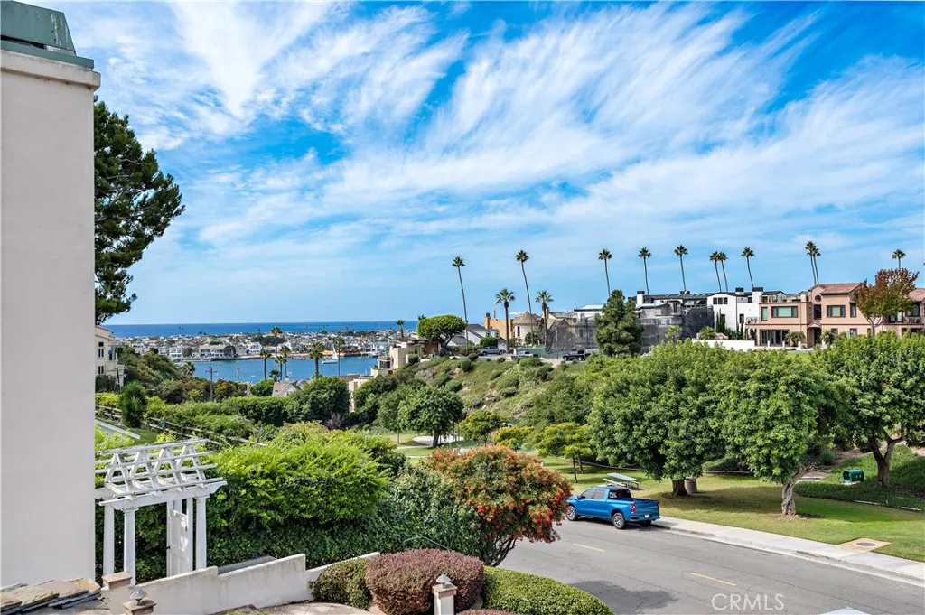 414 Carnation Avenue Unit Upper, Corona del Mar, CA 92625