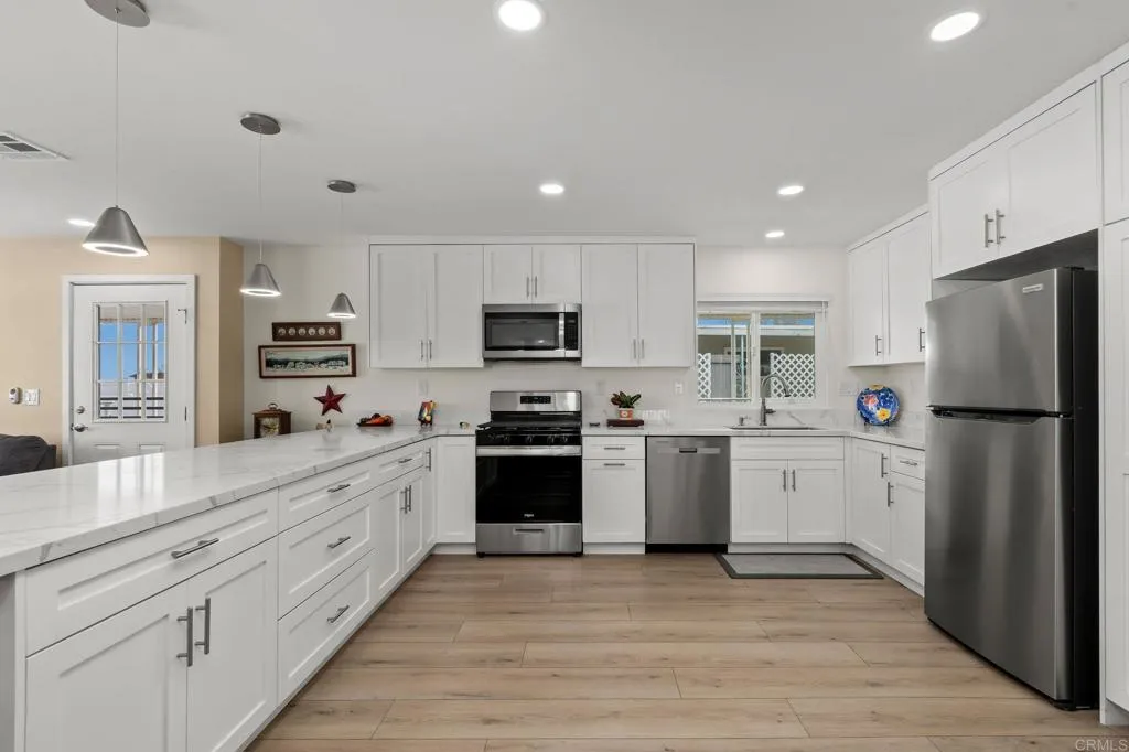 https://cdn.realtyfeed.com/cdn/127/306662354/5d0e0f685d7f2f0b5694c6748b27fa94.webp