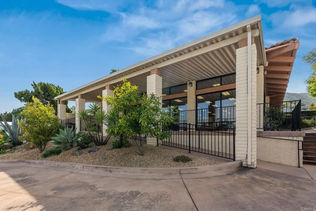 https://cdn.realtyfeed.com/cdn/127/306662354/8b20caa6aa1bd5b55c815fc73c7c444a.webp