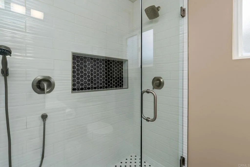 https://cdn.realtyfeed.com/cdn/127/306662354/9fd1ac3709bbf1592da8b0418e9dc77f.webp