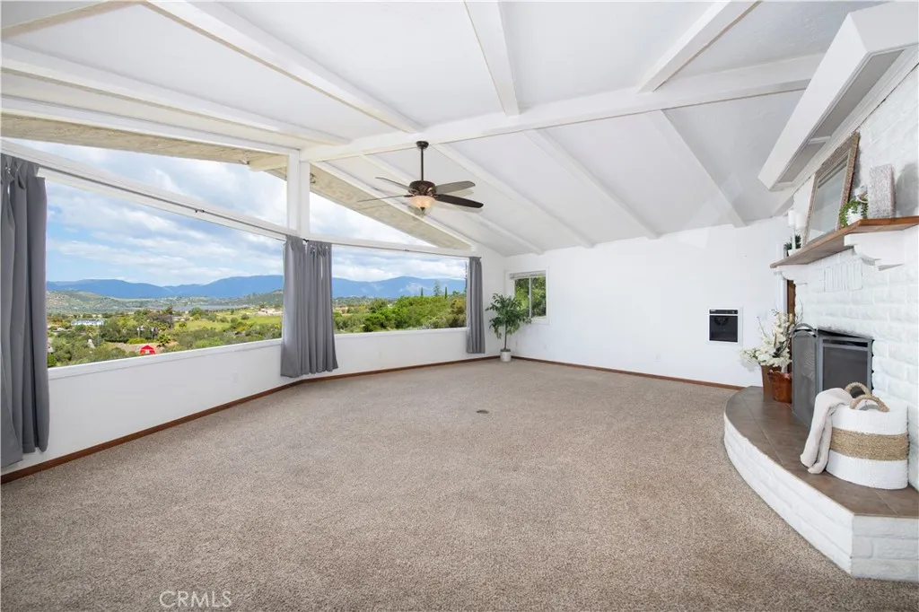 https://cdn.realtyfeed.com/cdn/127/306662357/6148497ab5de7d674724d2a3389fc1f5.webp