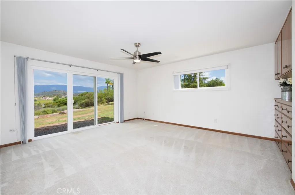 https://cdn.realtyfeed.com/cdn/127/306662357/776288bd7fdbdafdbc3c0eedf67ce59c.webp
