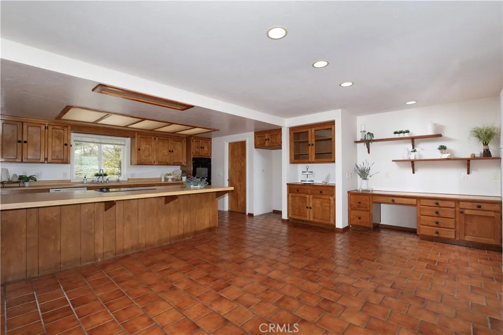 https://cdn.realtyfeed.com/cdn/127/306662357/93df5007d1c3cc1c225b7b772f287fc6.webp