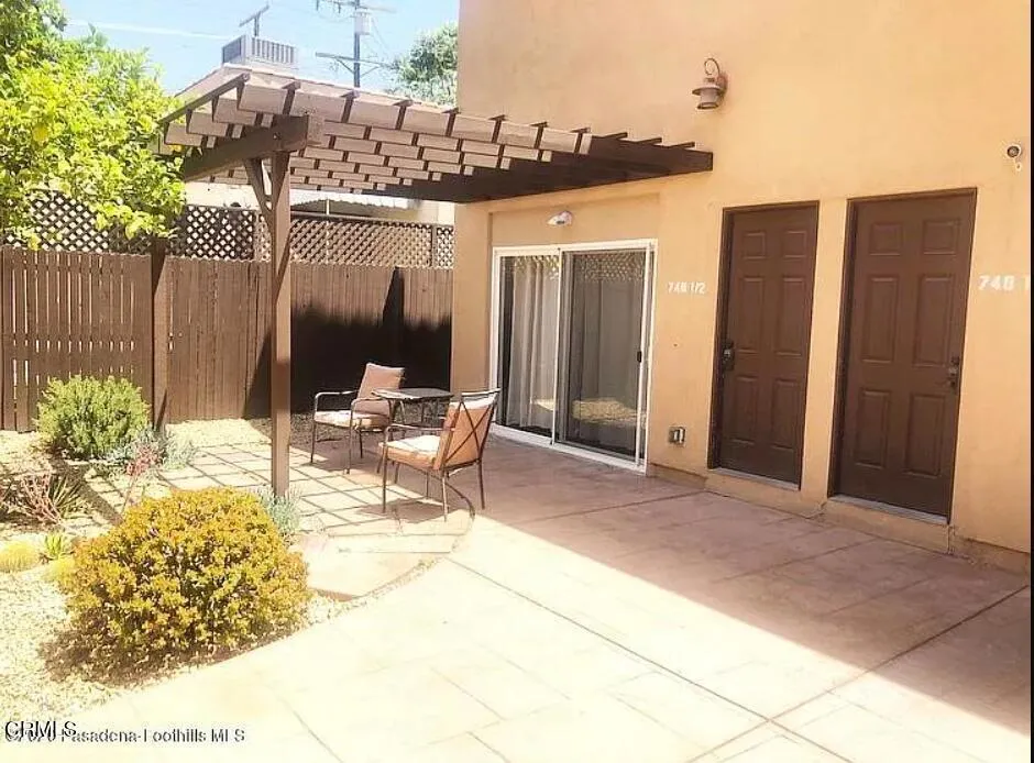 West Hollywood, CA 90046