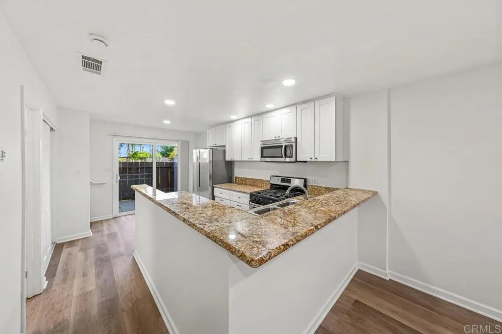 Photo #10: PTP2601825 Listing: Photo #10