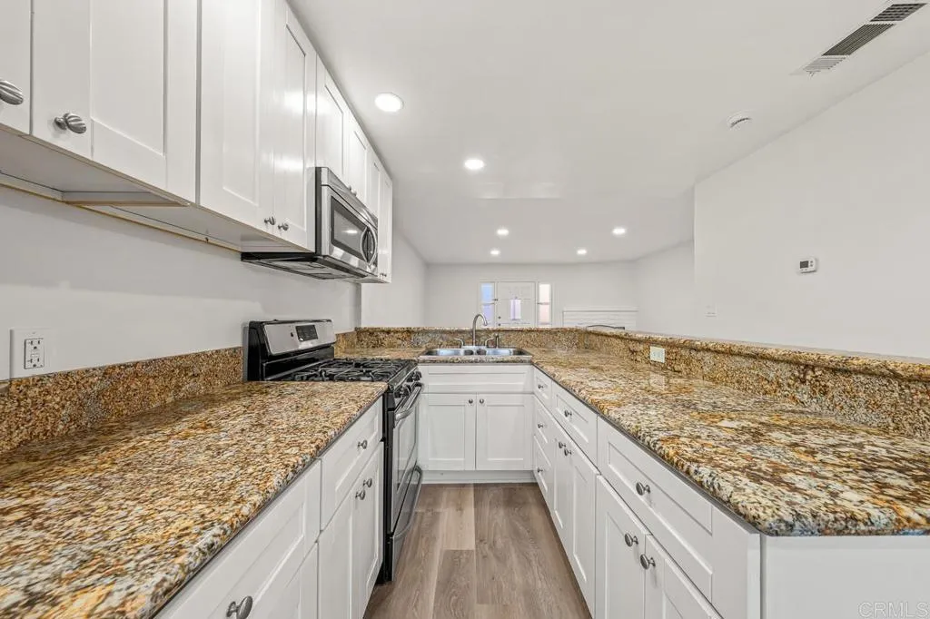 https://cdn.realtyfeed.com/cdn/127/306662526/b9aae6e621e671d06120d4cc96e40a2f.webp