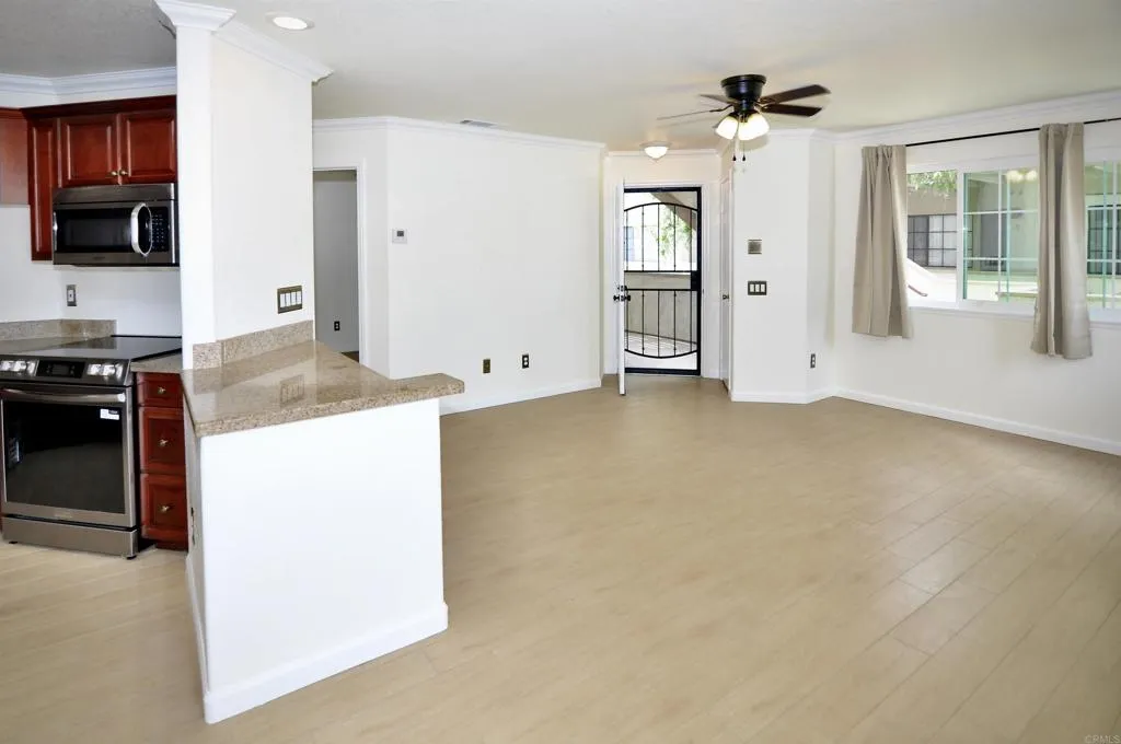 https://cdn.realtyfeed.com/cdn/127/306662571/38fbf7e74e842f7e9b251f303962b11b.webp