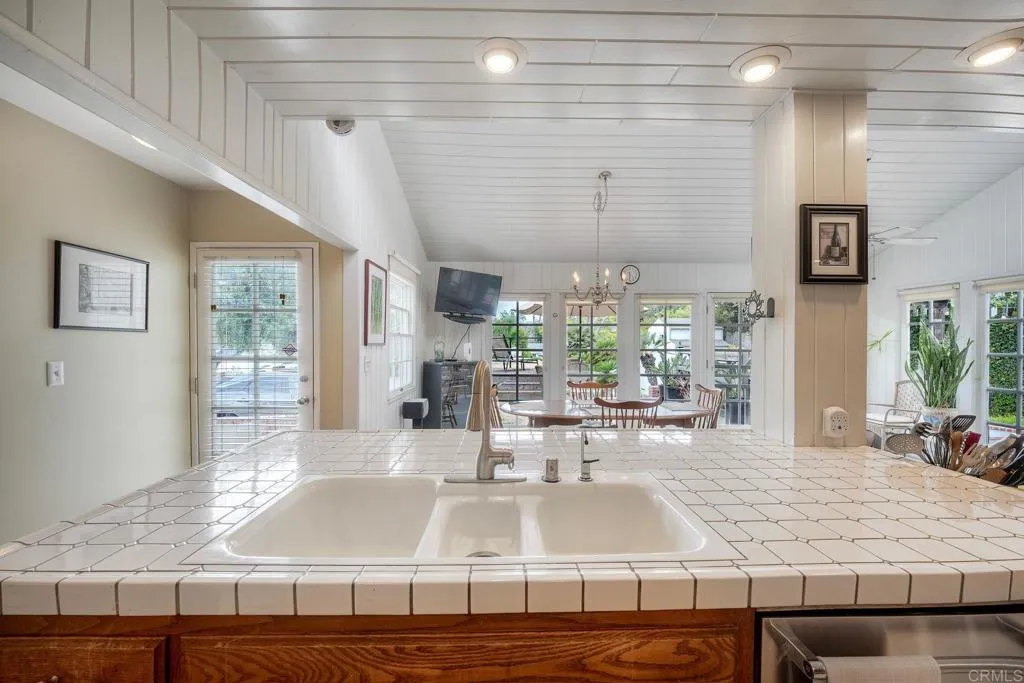 https://cdn.realtyfeed.com/cdn/127/306662575/11b7725245db7ed6947fe0eb65df74d5.webp