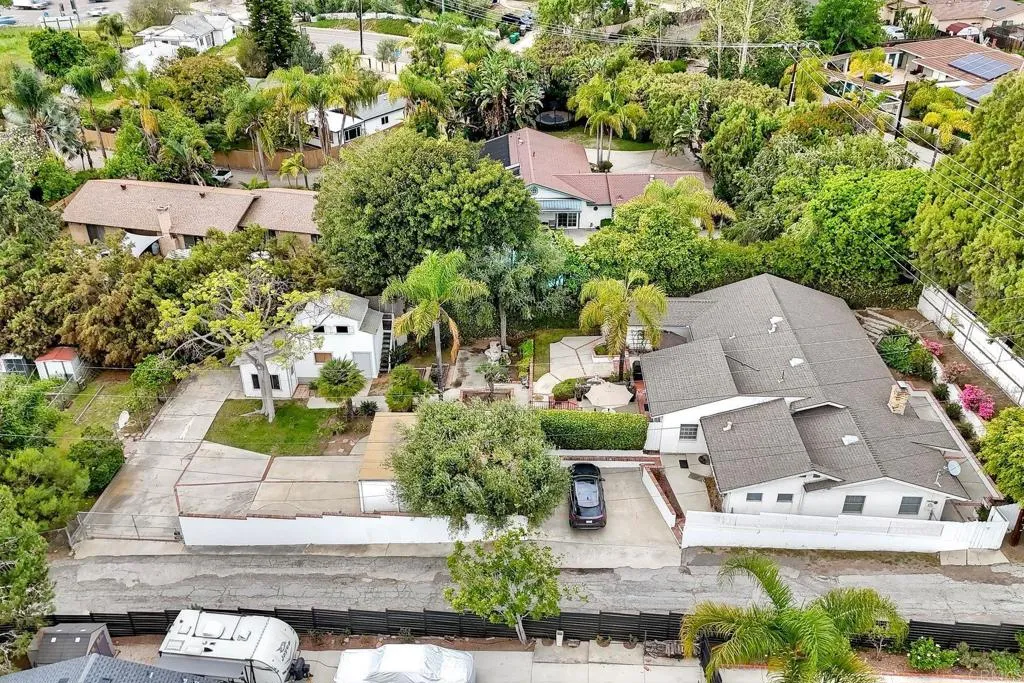 https://cdn.realtyfeed.com/cdn/127/306662575/5f1c7c7528188f1023bf798c33d98185.webp