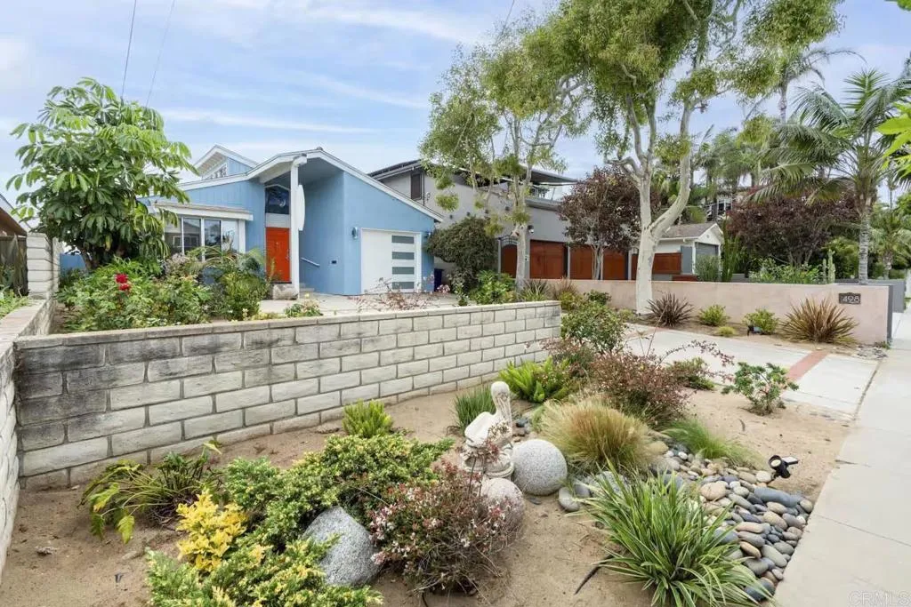 https://cdn.realtyfeed.com/cdn/127/306662581/37ba79911d49a28e3aa23da47bcde64b.webp