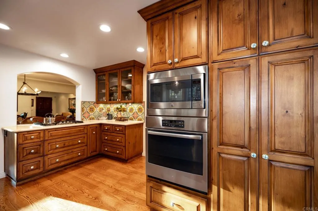 https://cdn.realtyfeed.com/cdn/127/306662717/020430bac1434e40cf07935ef971d826.webp