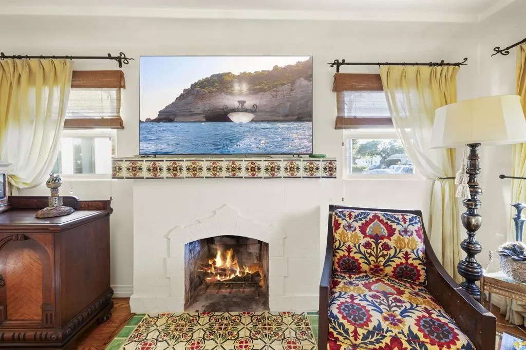 https://cdn.realtyfeed.com/cdn/127/306662717/83d2f85ace47a6de34202822acee3890.webp