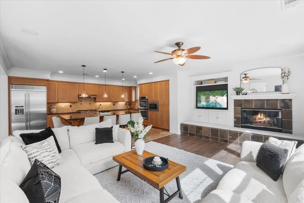https://cdn.realtyfeed.com/cdn/127/306662754/015a9f709ee900cdbc513f37d62d7d42.webp