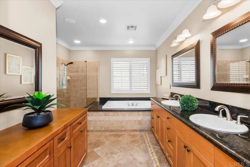 https://cdn.realtyfeed.com/cdn/127/306662754/4b8b3c73ec69029e46acd8467fe70991.webp