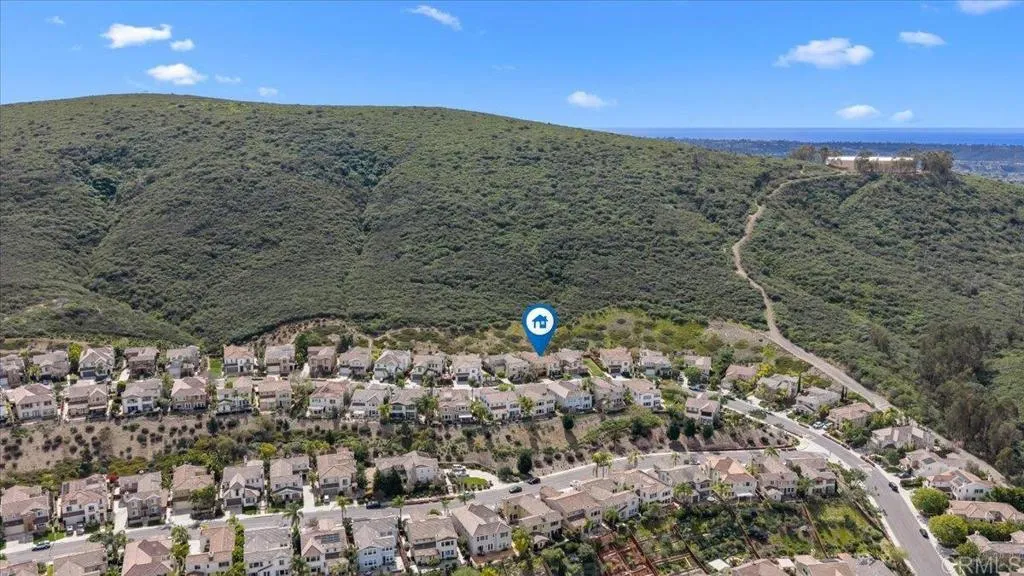 https://cdn.realtyfeed.com/cdn/127/306662754/62b860b6696b1c78d98689e421980e71.webp