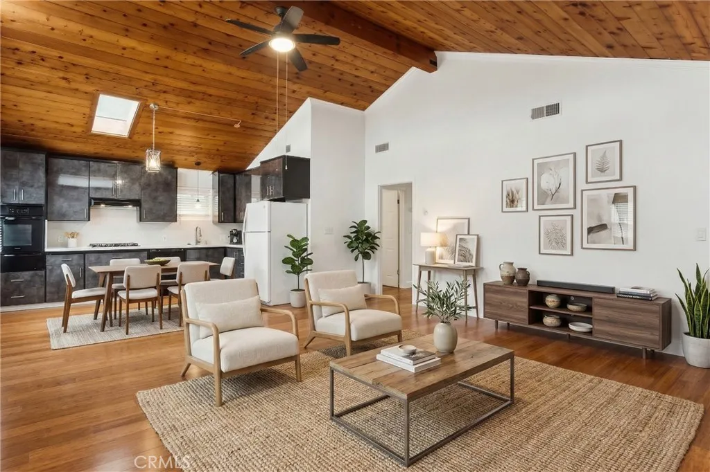 Sherman Oaks, CA 91403