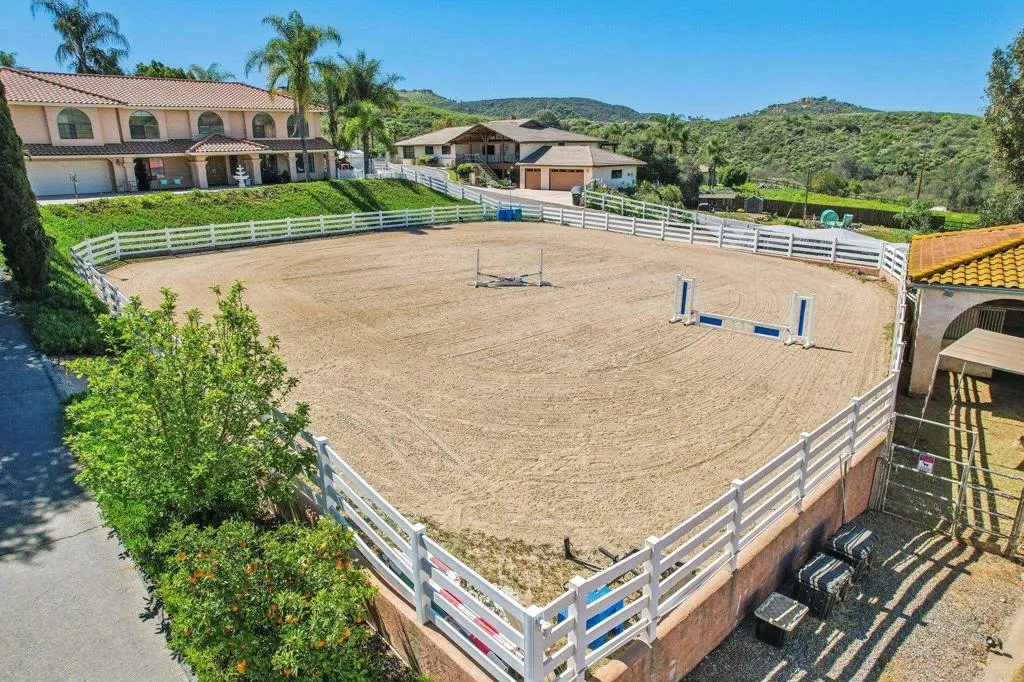 https://cdn.realtyfeed.com/cdn/127/306662788/95762efd02a44224e3116c90f91b64c6.webp