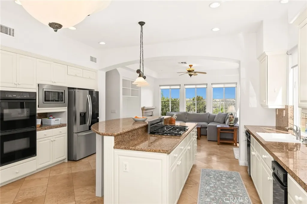 https://cdn.realtyfeed.com/cdn/127/306662802/521be5947911d4c4e87bc171164c2e6f.webp