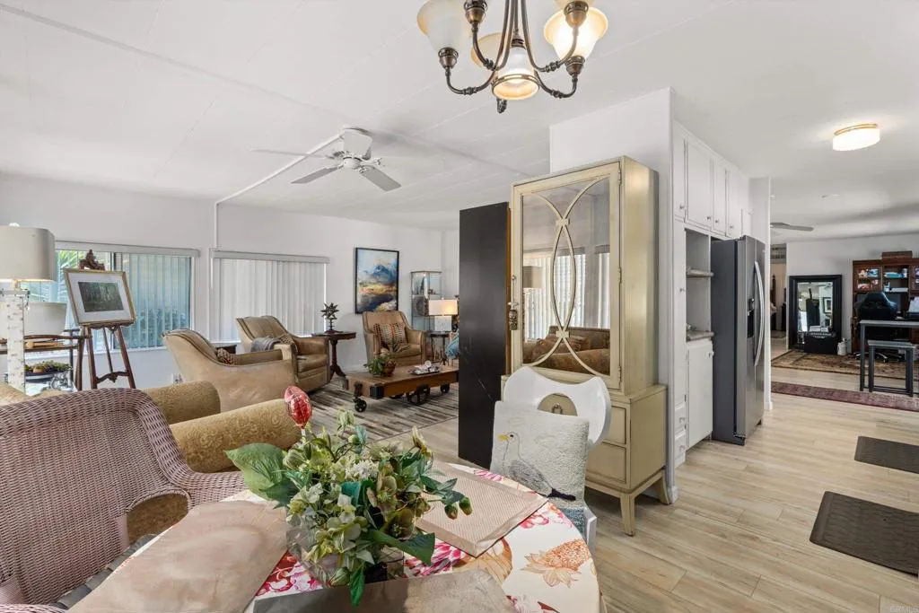 https://cdn.realtyfeed.com/cdn/127/306662820/307592b6b804da15752eda222cc6e3fe.webp