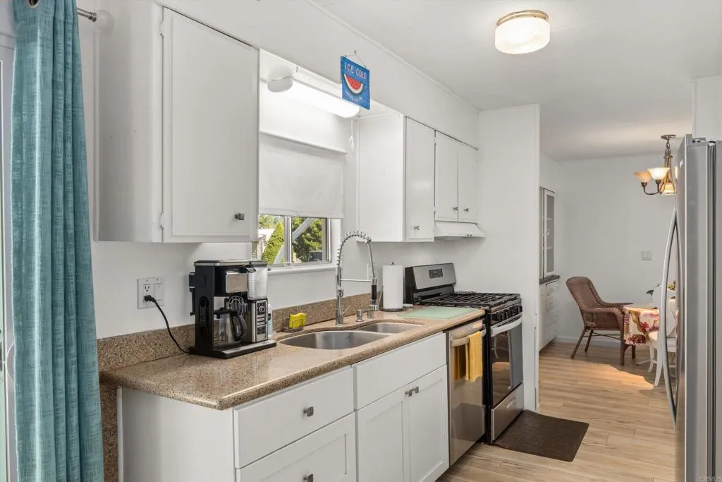 https://cdn.realtyfeed.com/cdn/127/306662820/d8e85269699a9c871414f49975ff2446.webp