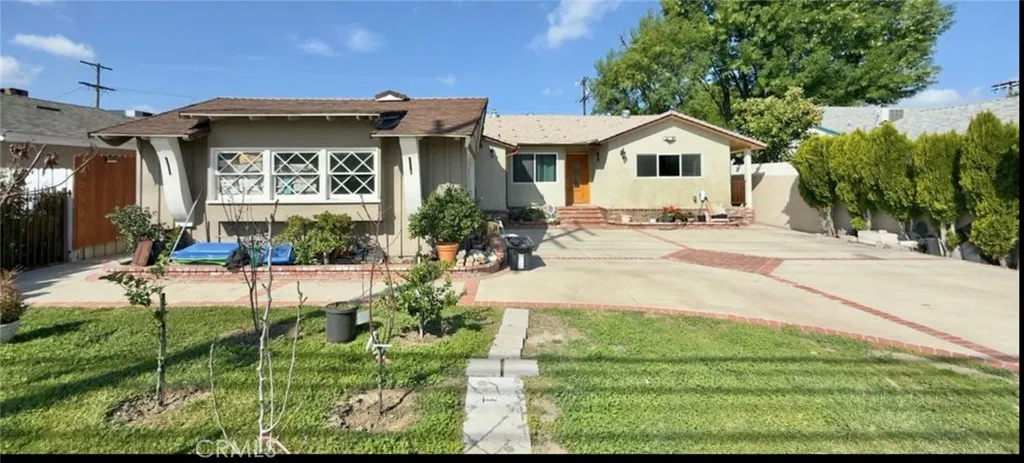 Woodland Hills, CA 91367