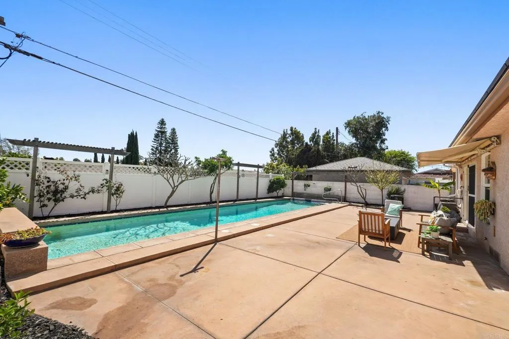 https://cdn.realtyfeed.com/cdn/127/306662871/09ca615d114386ae029381b270ff9aac.webp