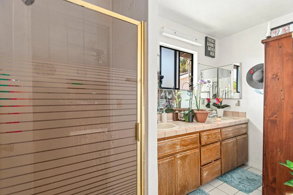 https://cdn.realtyfeed.com/cdn/127/306662883/69cb9e9d008334040113c035689478d3.webp
