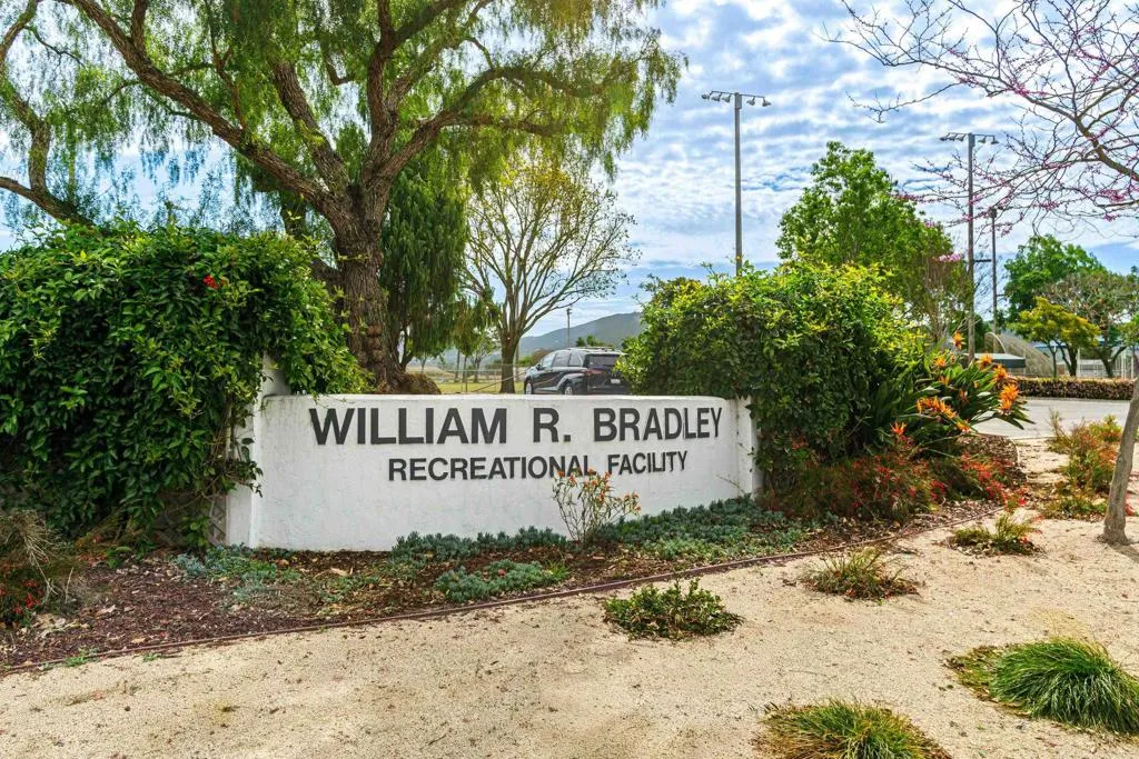 https://cdn.realtyfeed.com/cdn/127/306662883/990edb9364c2981643071308458cf692.webp