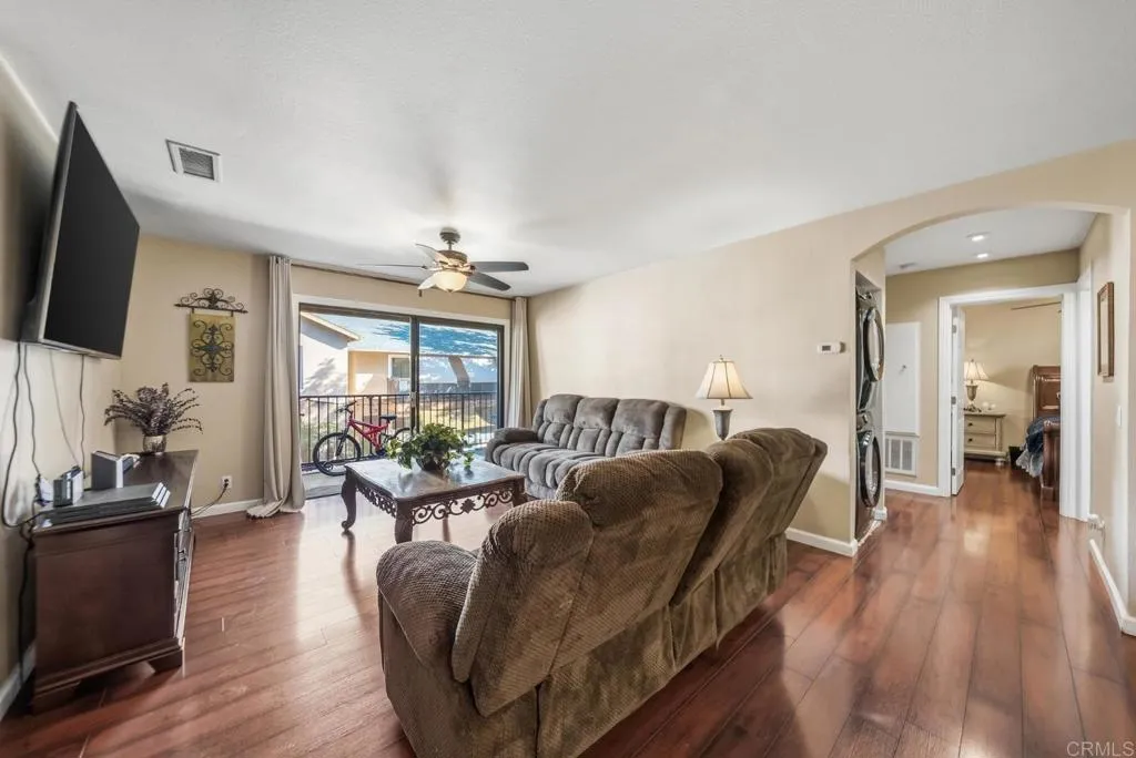 https://cdn.realtyfeed.com/cdn/127/306662889/bf45672da4af04aba335c9c07f5515ba.webp