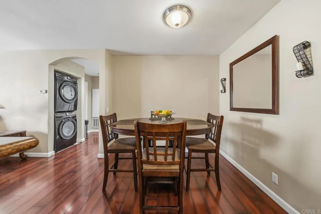https://cdn.realtyfeed.com/cdn/127/306662889/de07474bd660bdb9a406a521713779f1.webp