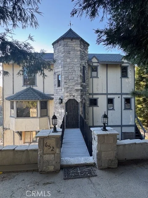 Crestline, CA 92325