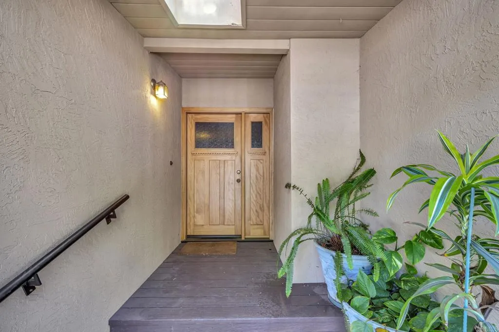 https://cdn.realtyfeed.com/cdn/127/306663090/01acce8f712efb8d9bb7a9fdec5b0368.webp