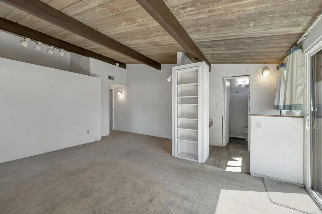https://cdn.realtyfeed.com/cdn/127/306663090/1affa66e7cc2fed1268d6d371247a8a9.webp