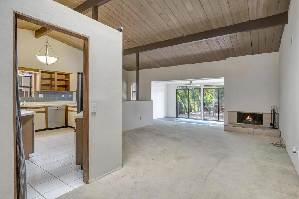 https://cdn.realtyfeed.com/cdn/127/306663090/67519c7f887dccdf78cd820bd1e8b86e.webp