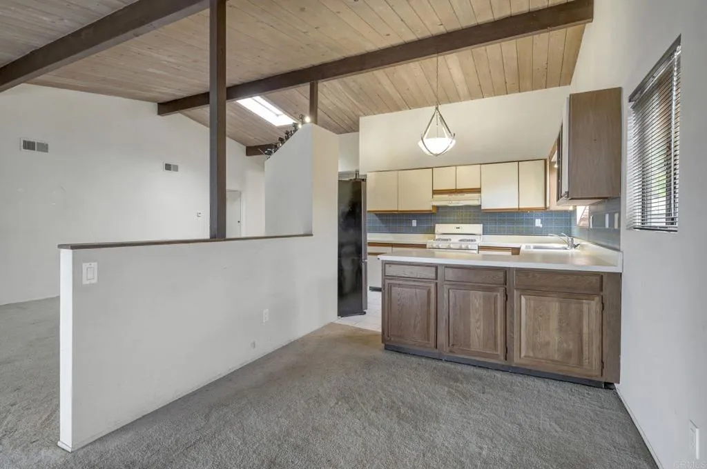 https://cdn.realtyfeed.com/cdn/127/306663090/b033d2ed28ab4103ca629f3720d66571.webp