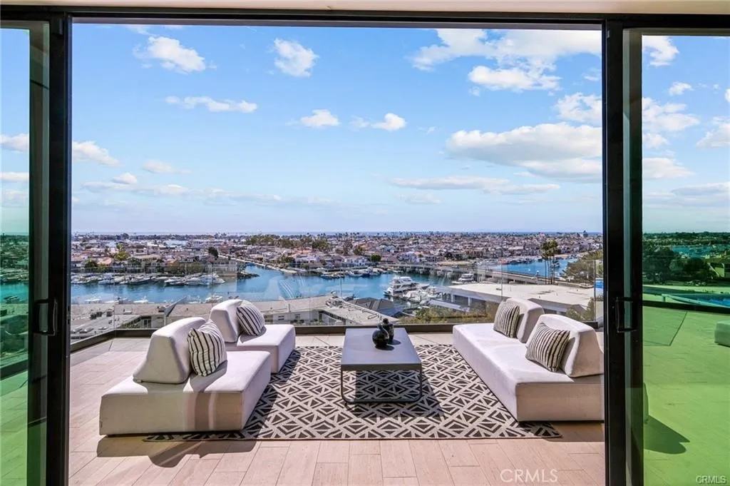 1207 Dolphin Terrace, Corona del Mar, CA 92625 - Photo 5 of 58, Corona Del Mar, CA