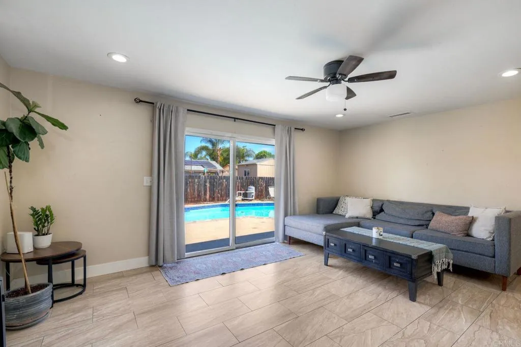 https://cdn.realtyfeed.com/cdn/127/306663256/119f4932e09c144c037a0dfd72eb5c4d.webp