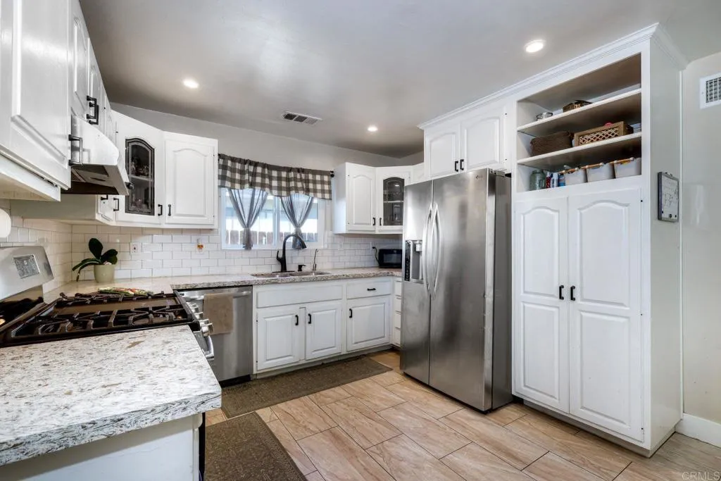 https://cdn.realtyfeed.com/cdn/127/306663256/b521bc778fbb1d2f58434cfc4f7568f3.webp