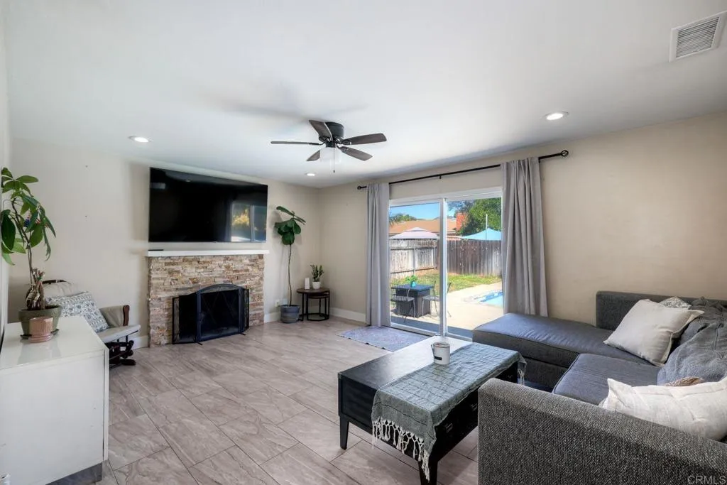 https://cdn.realtyfeed.com/cdn/127/306663256/c152110cd2a102b345bd7554aac68e54.webp