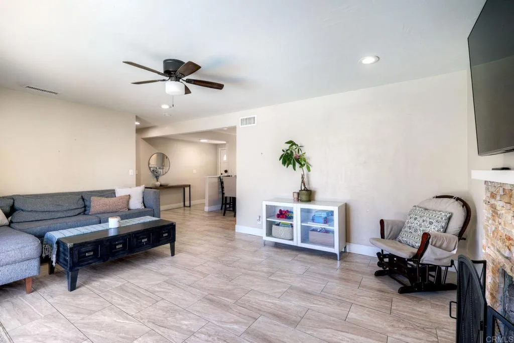 https://cdn.realtyfeed.com/cdn/127/306663256/da05d332fd89ee9ea7333743ed365d19.webp