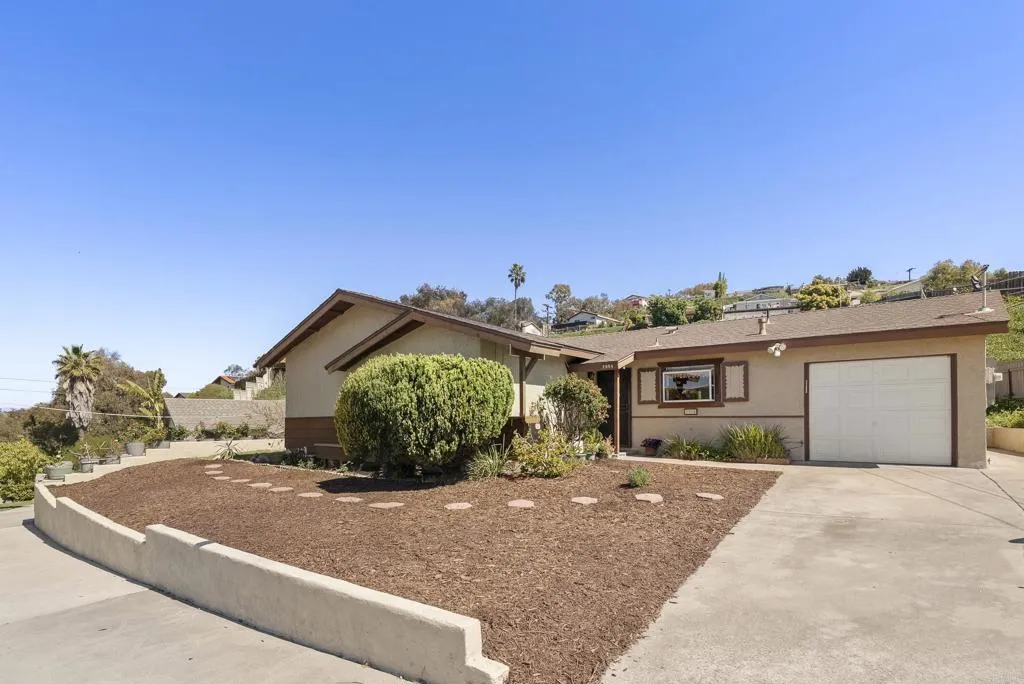 https://cdn.realtyfeed.com/cdn/127/306663403/42c4db2d75c44c96ed60b3fd7ca79ff9.webp