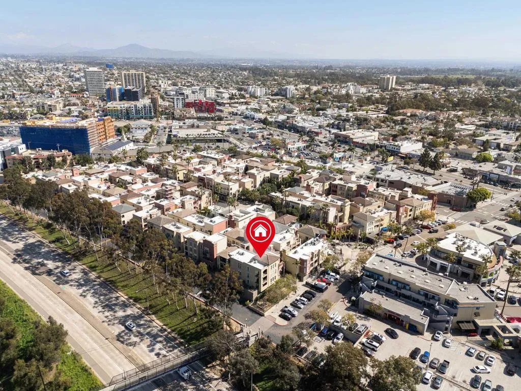 https://cdn.realtyfeed.com/cdn/127/306663410/97f23b564a3ff9f8c1386f1356607727.webp