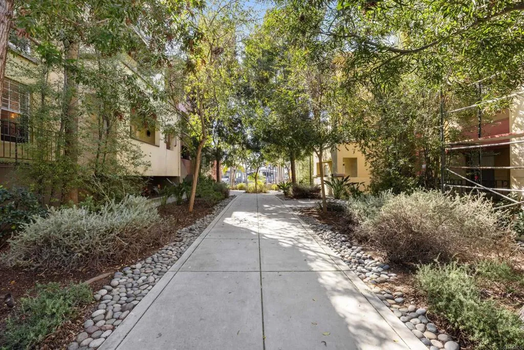 https://cdn.realtyfeed.com/cdn/127/306663410/a4e6857d17098f156cc1558f62ac2a6b.webp