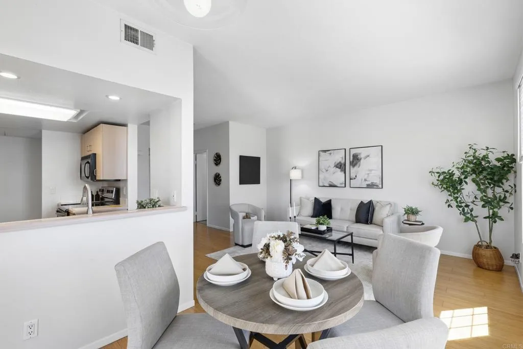 https://cdn.realtyfeed.com/cdn/127/306663410/aacb0aa4f57514f05c558a272ea370bf.webp